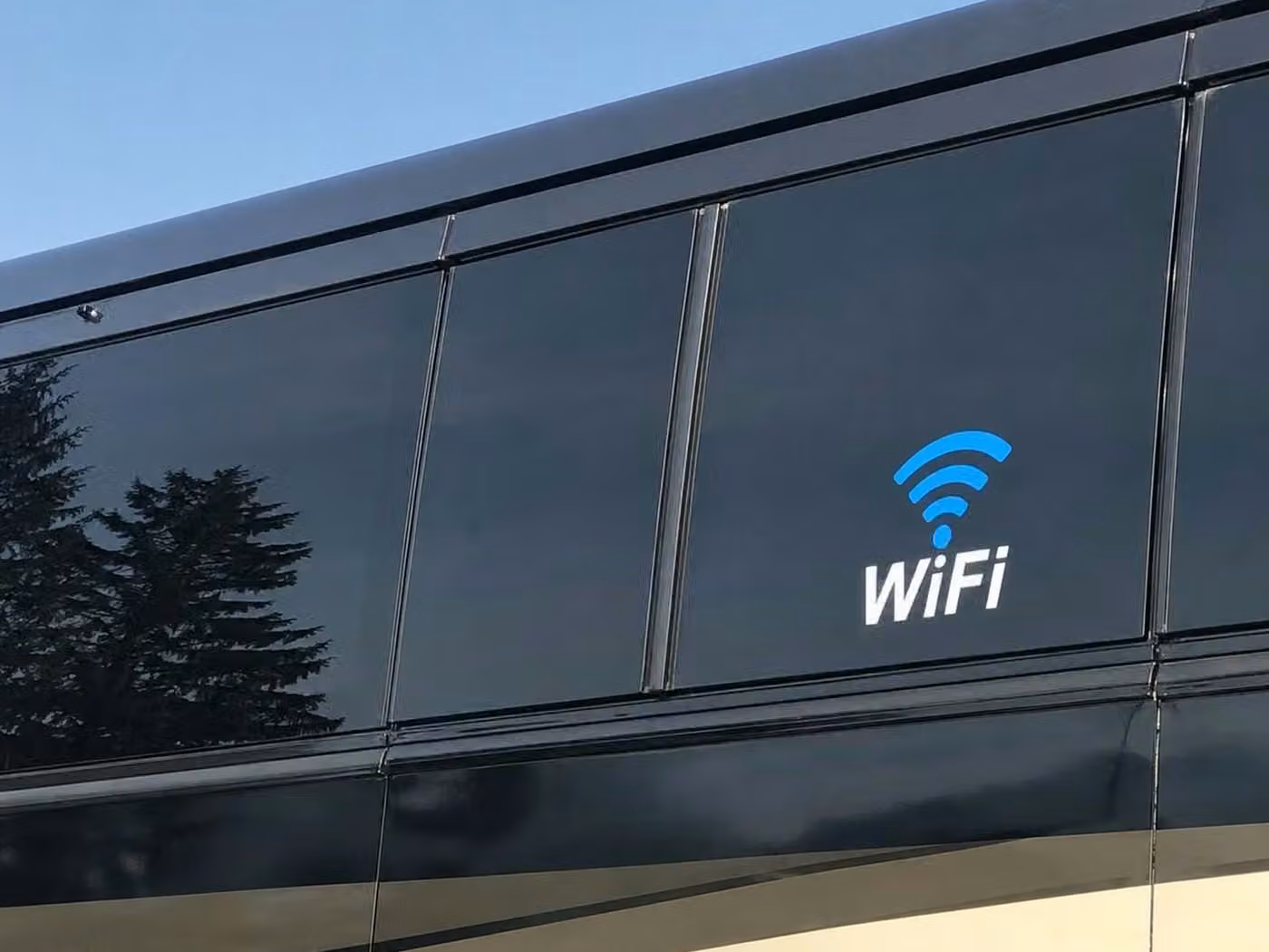 lewiston 15 passenger minibus wifi