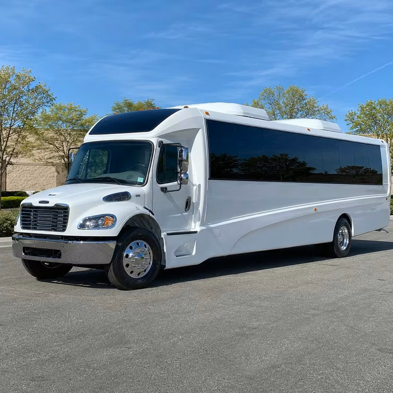 lewiston 28 passenger minibus rental