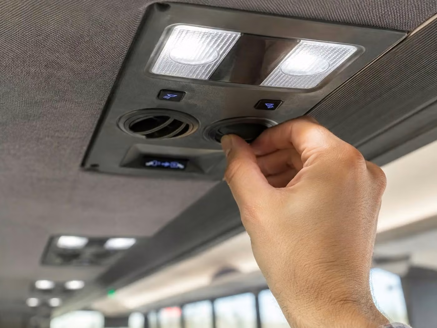 lewiston 30 passenger minibus air conditioning