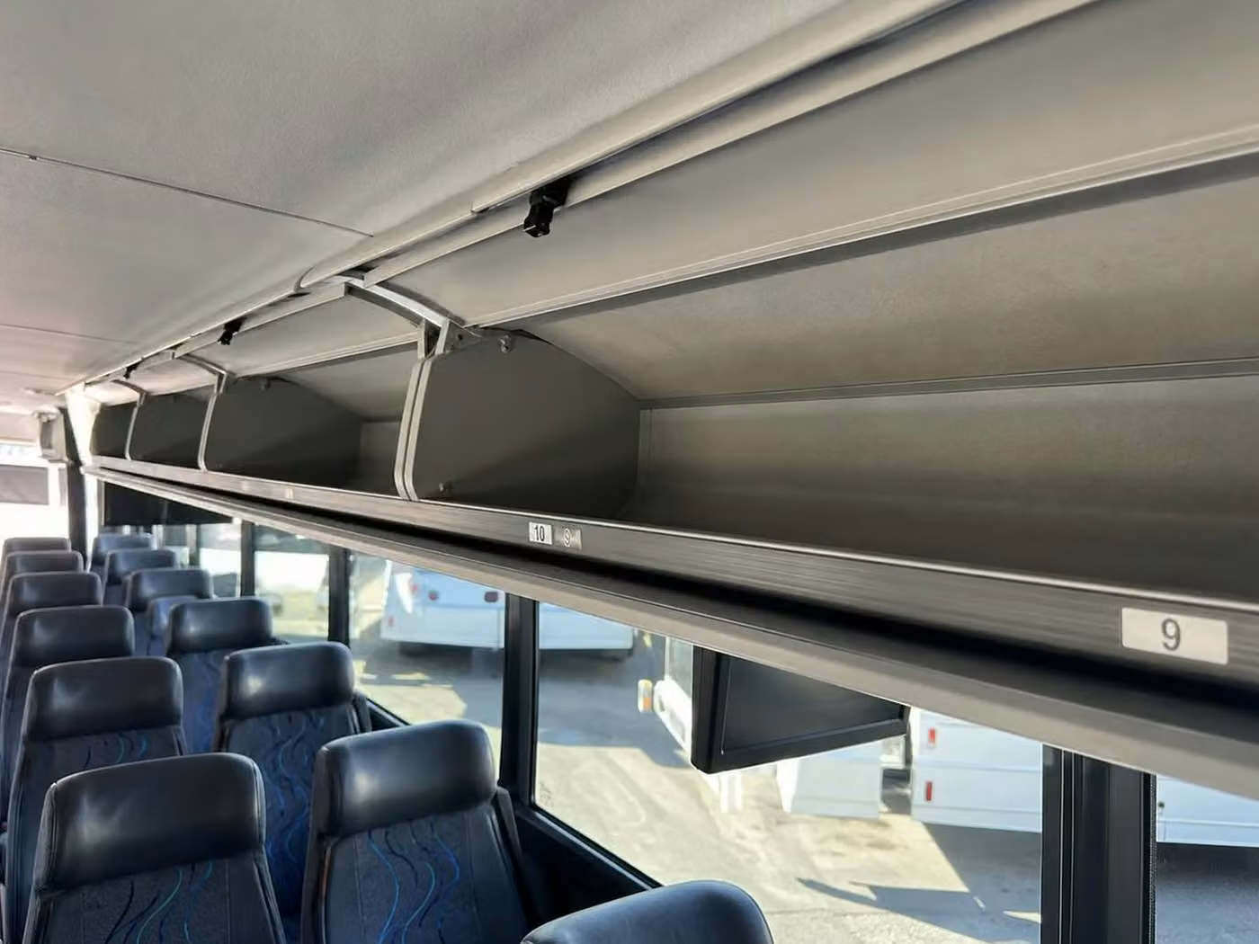 lewiston 35 passenger minibus overhead storage