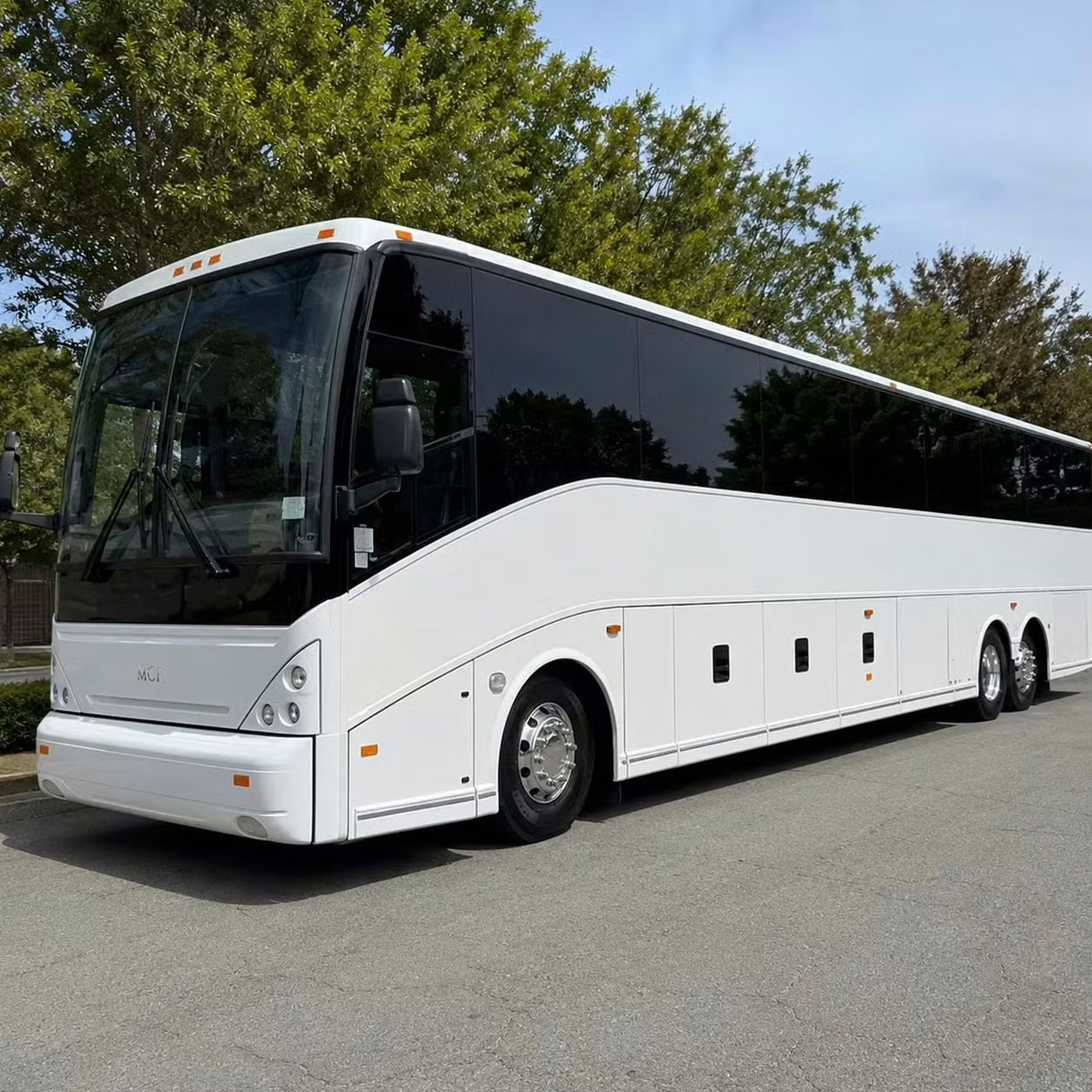 lewiston bus rentals in lewiston for conventions and career fairs