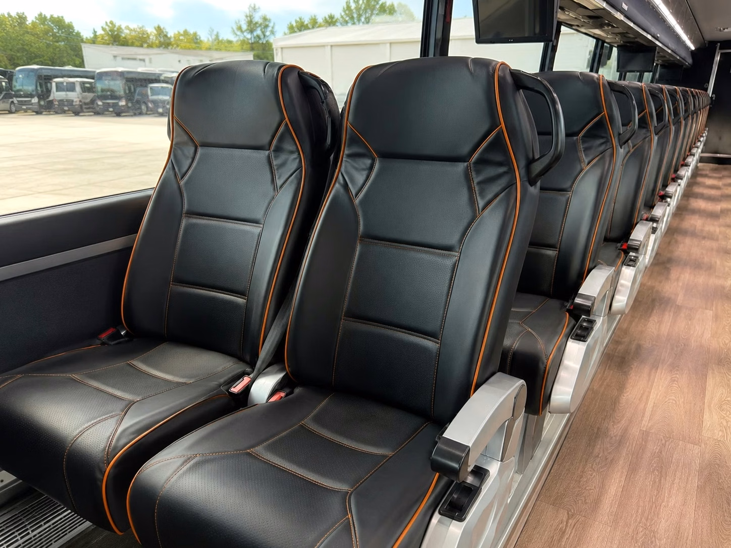 lewiston rent a reliable shuttle for your wedding party